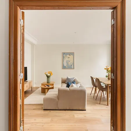 Hh - Modern L Center Lejlighed